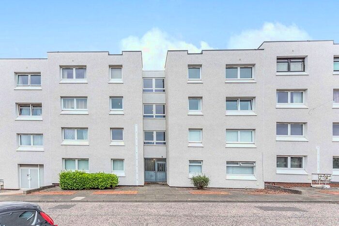 2 Bedroom Flat To Rent In Shetland Place, Kirkcaldy, KY1