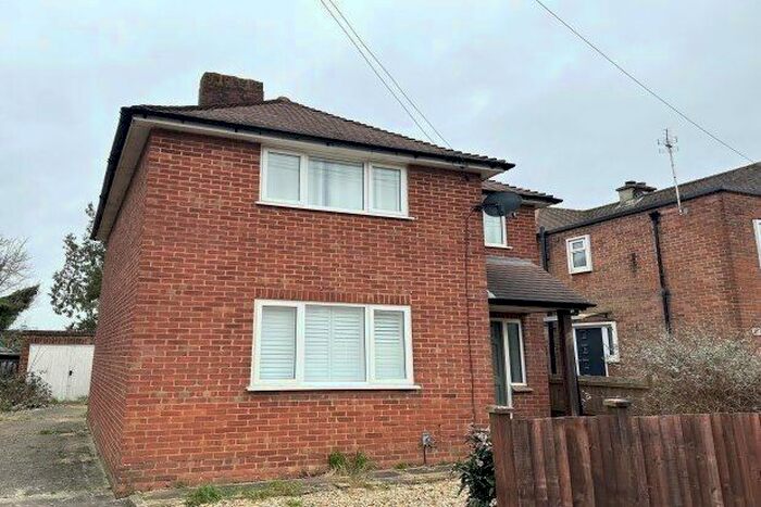 3 Bedroom Detached House To Rent In Downsland Road, Basingstoke, RG21