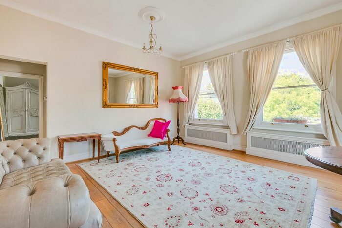 2 Bedroom Flat To Rent In Ridgway, London, SW19