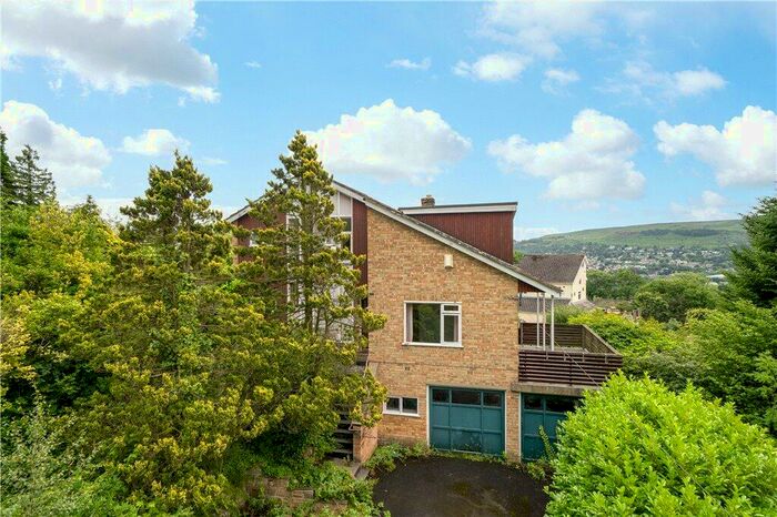 4 Bedroom Detached House For Sale In Curly Hill, Ilkley, West Yorkshire, LS29