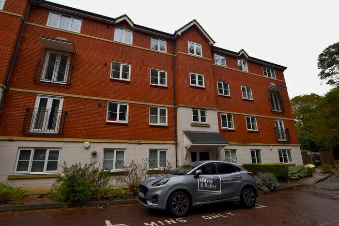 2 Bedroom Flat To Rent In Arbourvale, St. Leonards-On-Sea, TN38