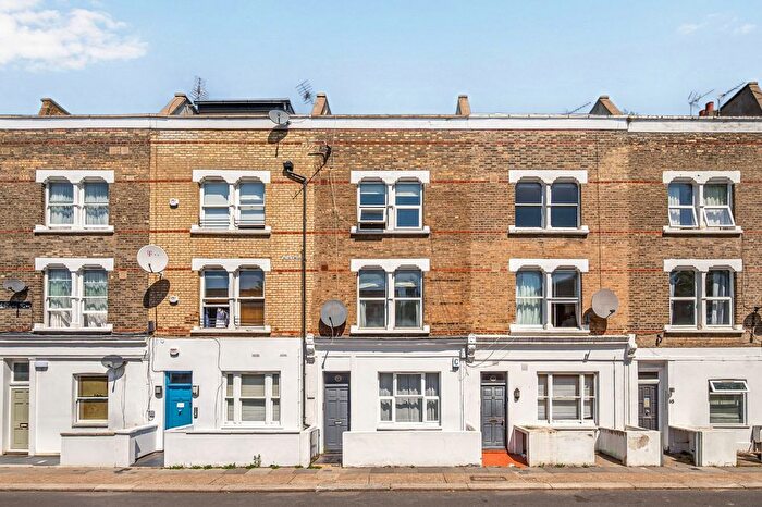 1 Bedroom Flat For Sale In Greyhound Road, London, W6