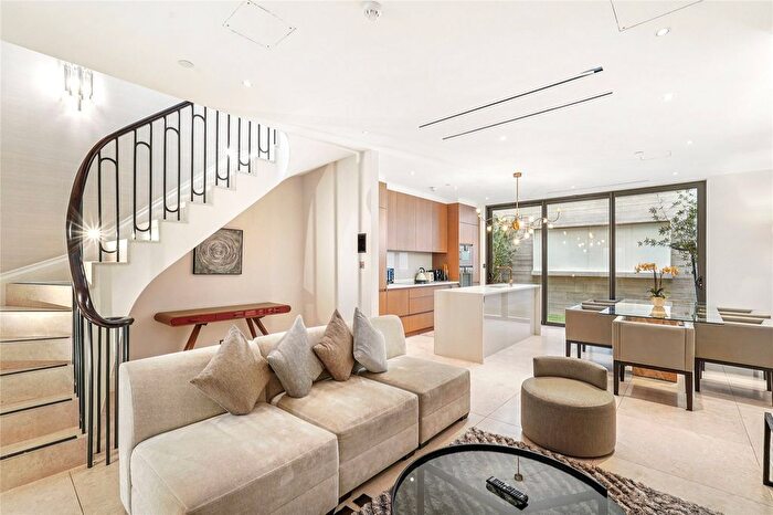 3 Bedroom Mews To Rent In Rex Place, Mayfair, W1K