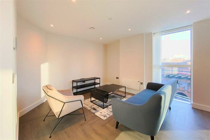 2 Bedroom Apartment To Rent In Castle Wharf, M15