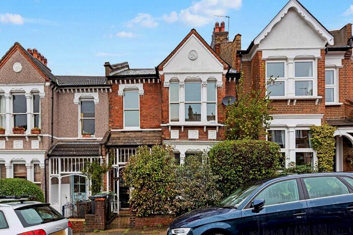 2 Bedroom Flat To Rent In Chalsey Road, London, SE4