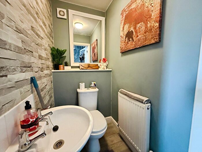 3 Bedroom Terraced House For Sale In Ash Lea Drive, Donnington, Telford, TF2