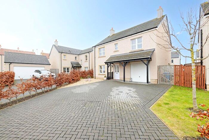 4 Bedroom Detached House For Sale In Cocklerow Court, Millerhill, EH22