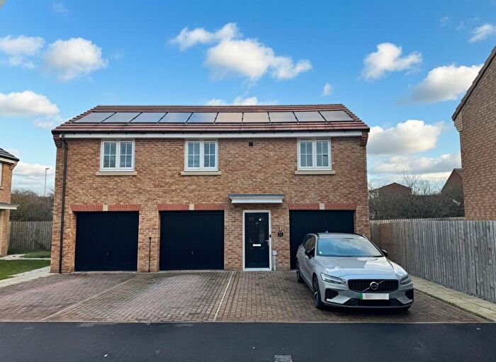 2 Bedroom Flat For Sale In Snowdrop Close, Blyth, NE24