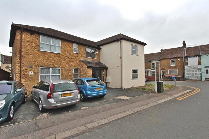 Studio To Rent In Shortlands Road, Sittingbourne, ME10