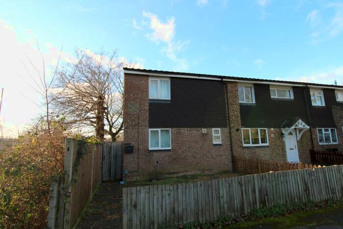 2 Bedroom End Of Terrace House To Rent In Gilbert Road, Camberley, Surrey, GU16