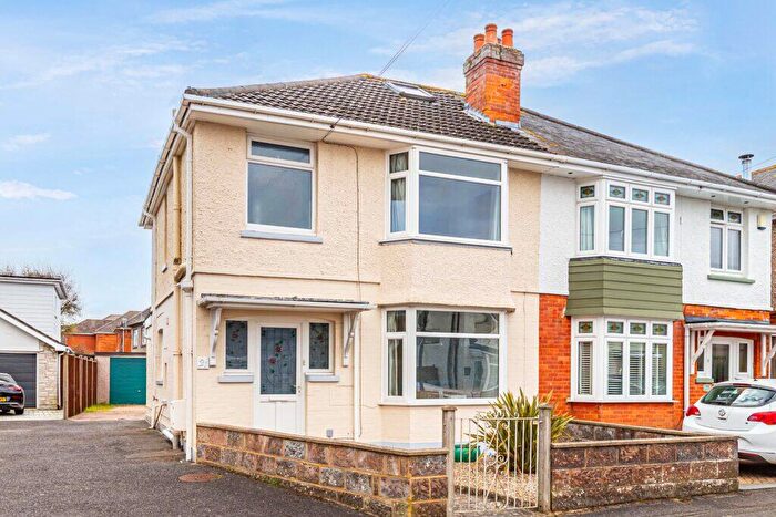 3 Bedroom Semi Detached House For Sale In Comley Road, Bournemouth, BH10