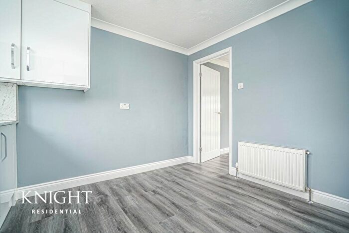 2 Bedroom Semi-Detached House For Sale In Adelaide Drive, Colchester, CO2