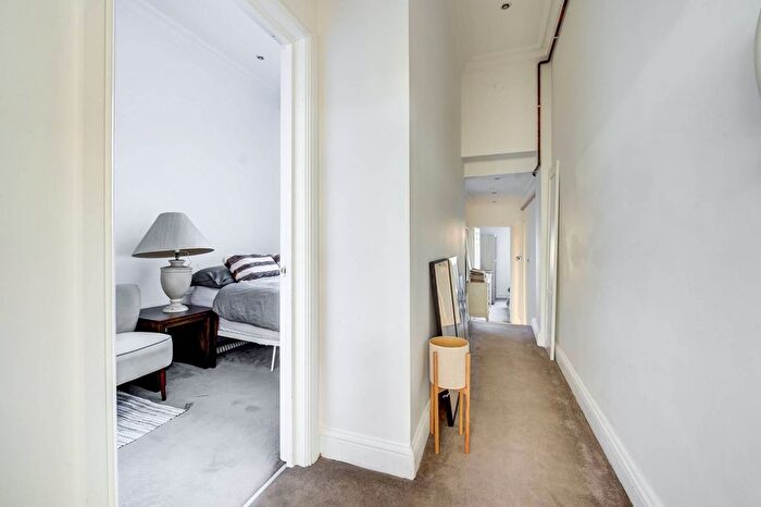 2 Bedroom Flat To Rent In Bravington Road, Maida Vale, Maida Vale, London, W9