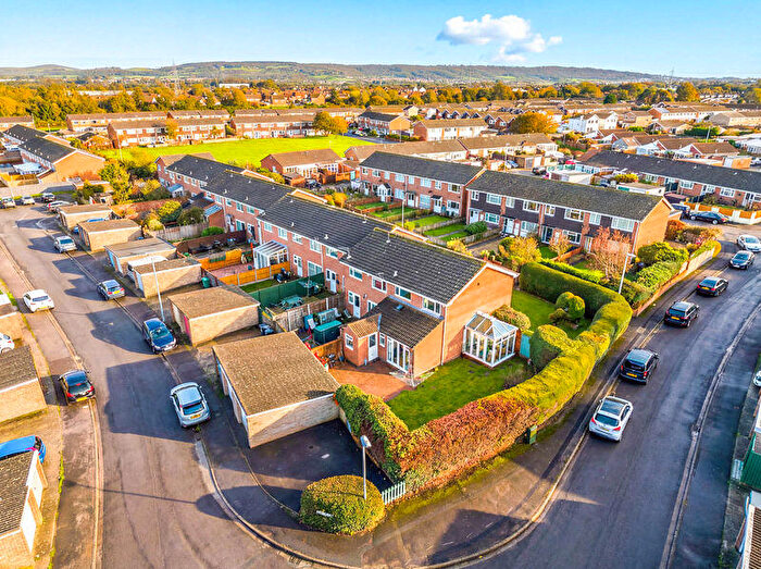3 Bedroom End Of Terrace House For Sale In Lime Close, Worle - Extended Home, BS22