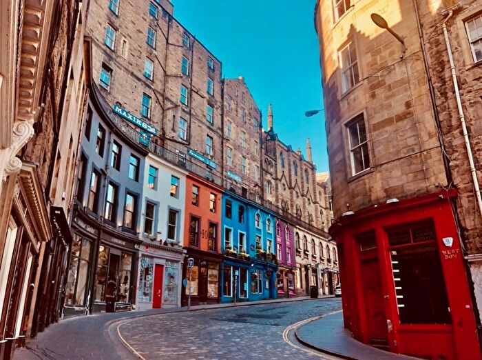 2 Bedroom Flat To Rent In West Bow, Grassmarket, Edinburgh, EH1