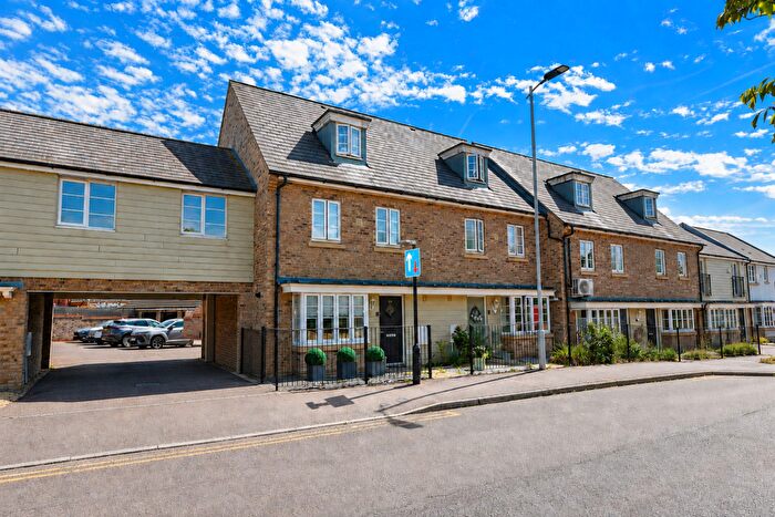 4 Bedroom End Of Terrace House For Sale In Stone Hill, St. Neots, PE19