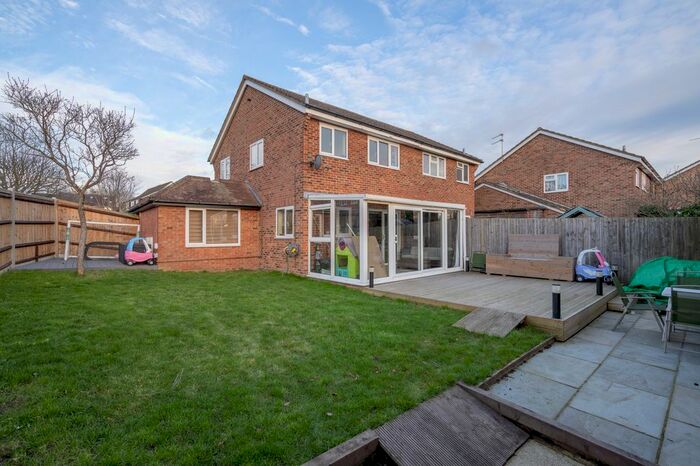 4 Bedroom Semi-Detached House To Rent In Parr Close, Leatherhead, KT22