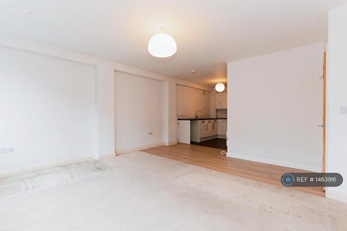 2 Bedroom Flat To Rent In Bank House, Sutton, SM1