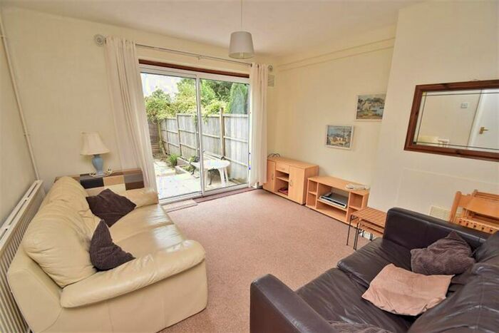 4 Bedroom Semi-Detached House To Rent In Stanmore, SO22