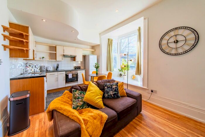 4 Bedroom Maisonette To Rent In Dyke Road, Brighton, BN1