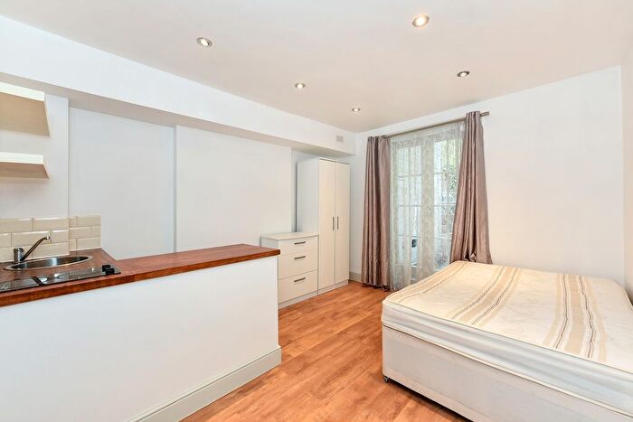 Studio To Rent In Marloes Road, Kensington And Chelsea, London, W8