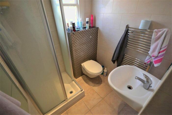 3 Bedroom Flat To Rent In Portnall Road, London, W9