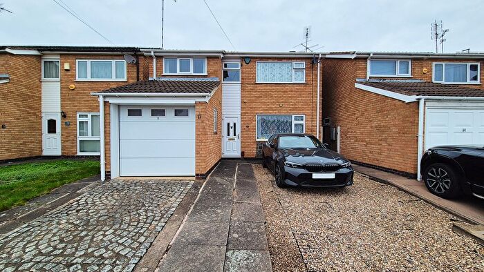 3 Bedroom Detached House For Sale In Copeland Avenue, Leicester, LE3