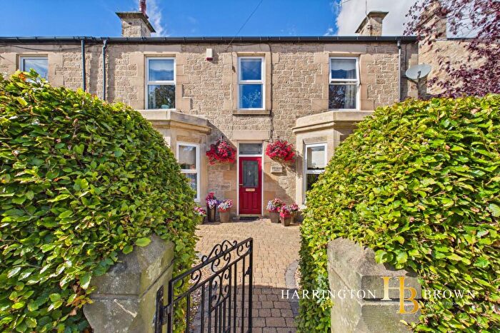 3 Bedroom Semi-Detached House For Sale In Earlwood House, Ebchester, DH8