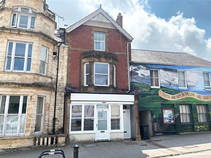 1 Bedroom Flat To Rent In Fore Street, Chard, Somerset, TA20