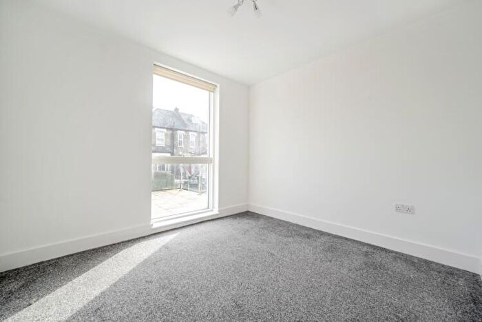 2 Bedroom Apartment To Rent In St. Peters Road Croydon, CR0