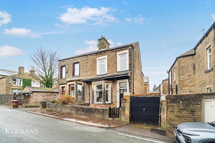 4 Bedroom Semi-Detached House For Sale In York Street, Colne, BB8