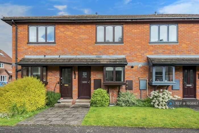 2 Bedroom Terraced House To Rent In Lollards Close, Amersham, HP6