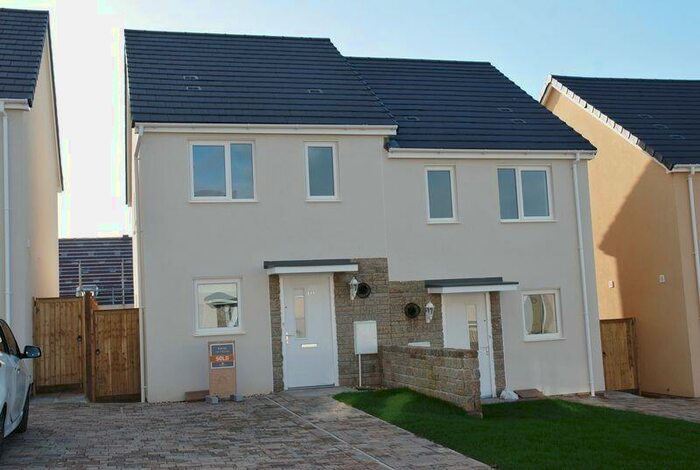 2 Bedroom Semi-Detached House To Rent In Woodville Road, Plymouth - Immaculate Two Bedroom Semi With Parking, PL2