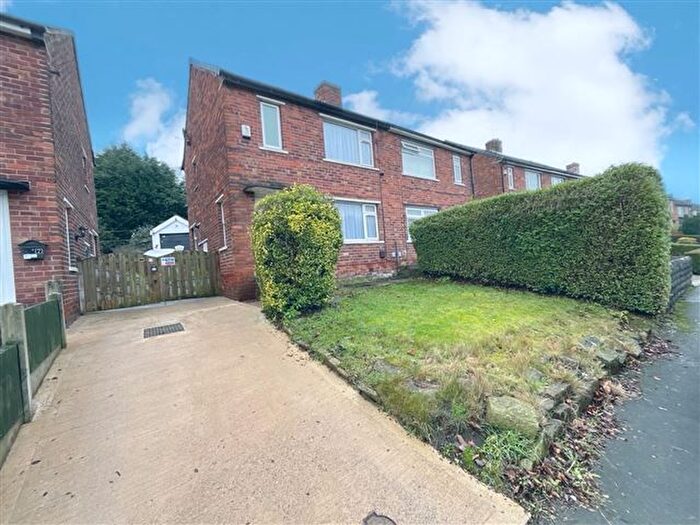 3 Bedroom Semi Detached House For Sale In Lamb Hill Close, Sheffield, S13