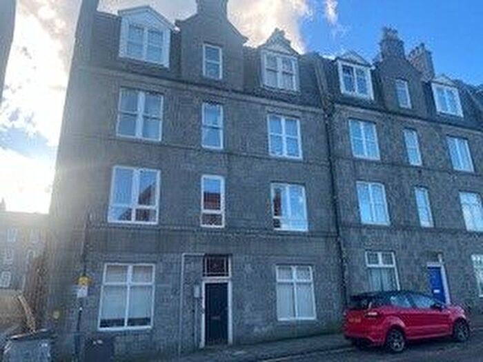 1 Bedroom Flat To Rent In Skene Square, Rosemount, Aberdeen, AB25