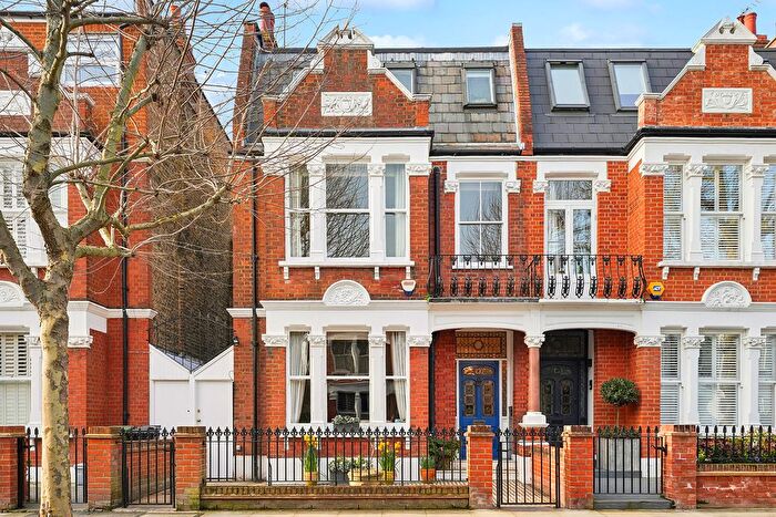 5 Bedroom Semi Detached House For Sale In Ellerby Street, Bishops Park, Fulham, London, SW6