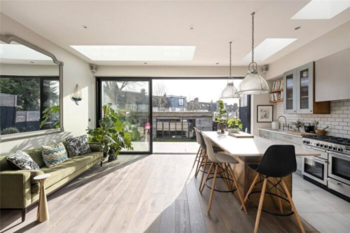 5 Bedroom Semi-Detached House To Rent In Donnington Road, London, NW10