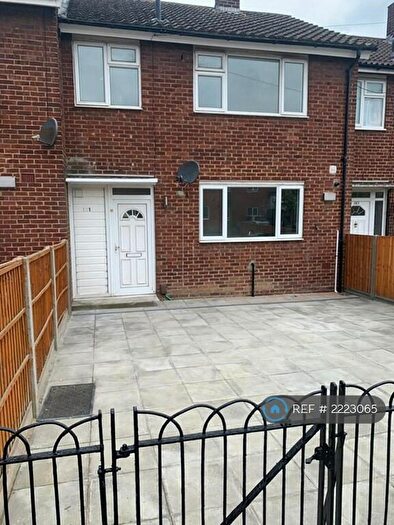 3 Bedroom Terraced House To Rent In Harrow Manorway, London, SE2