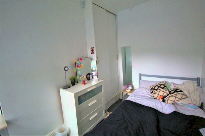 4 Bedroom Terraced House To Rent In Pomona Street, S11