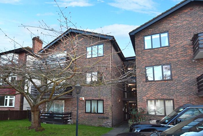 2 Bedroom Flat To Rent In Albemarle Road Beckenham, BR3