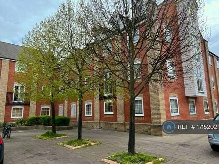 3 Bedroom Flat To Rent In Hesper Road, Colchester, CO2