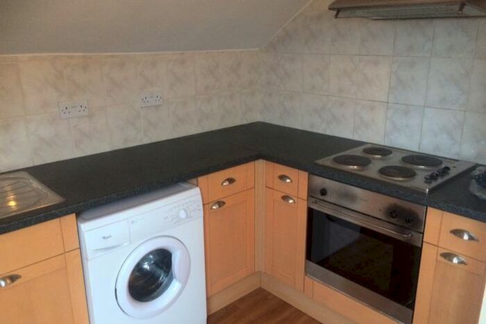1 Bedroom Studio To Rent In Brigstock Road, Thornton Heath, CR7