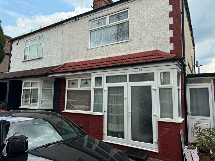 1 Bedroom Terraced House To Rent In Densworth Grove, Edmonton, Edmonton, N9