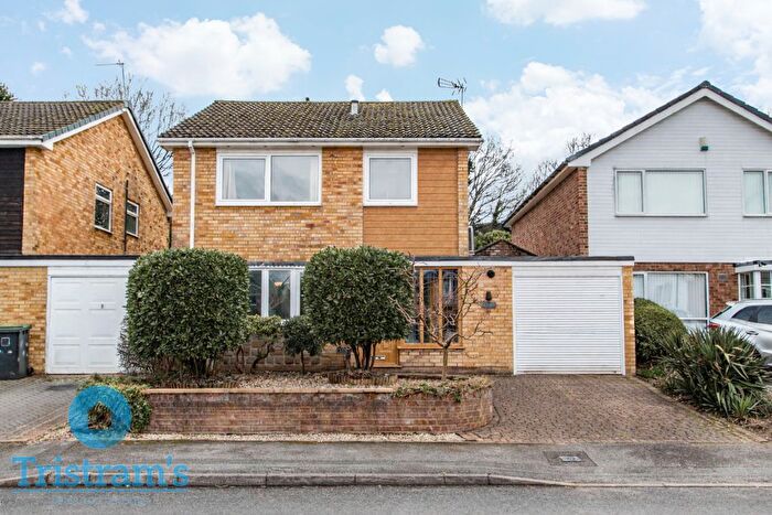 4 Bedroom Detached House For Sale In Appledore Avenue, Wollaton, NG8