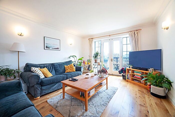 2 Bedroom Flat To Rent In Portland Court, Falmouth Road, SE1