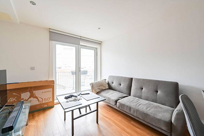 1 Bedroom Flat For Sale In Storehouse Mews, , Canary Wharf, London, E14