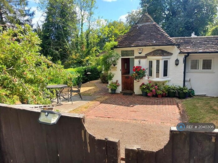 2 Bedroom Bungalow To Rent In Nethern Court Road, Caterham, CR3