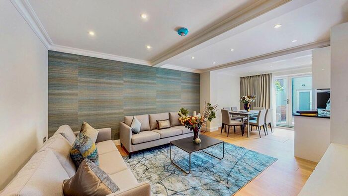 2 Bedroom Flat To Rent In Warwick Gardens, London, W14