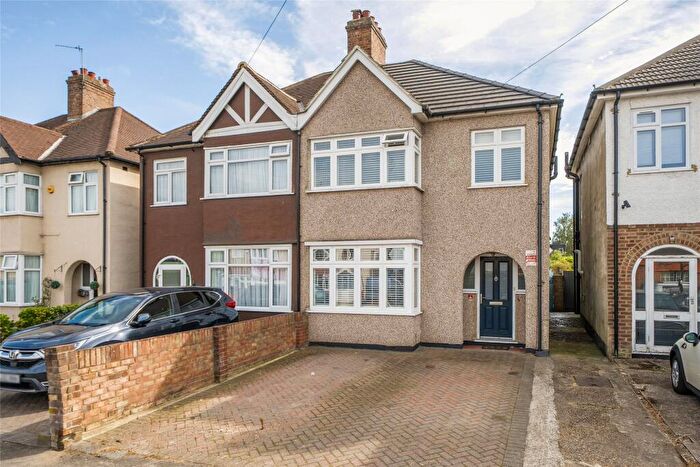 3 Bedroom Semi Detached House For Sale In Gander Green Lane, Cheam, Sutton, SM3