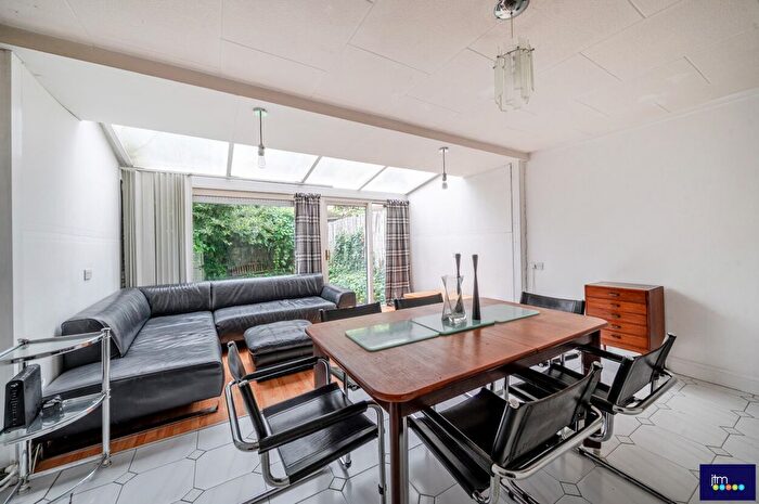 4 Bedroom Terraced House To Rent In Penderyn Way, N7